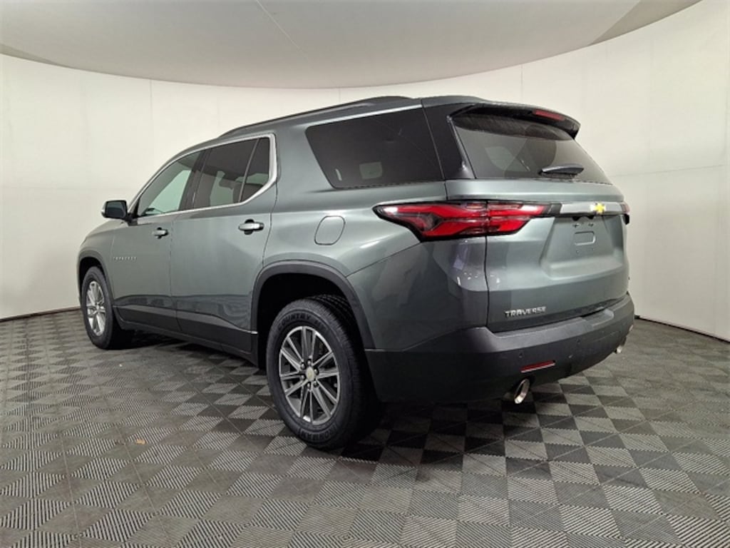Used 2022 Chevrolet Traverse LT Leather SUV