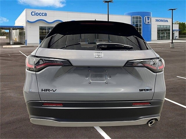 2026 Honda HR-V Sport photo 4