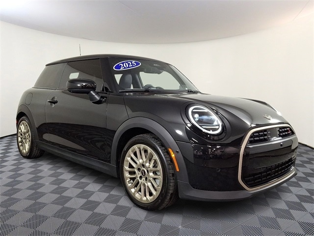 2025 MINI Hardtop 2 Door S's photo