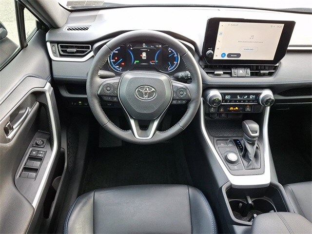 2023 Toyota RAV4 Hybrid XSE photo 2