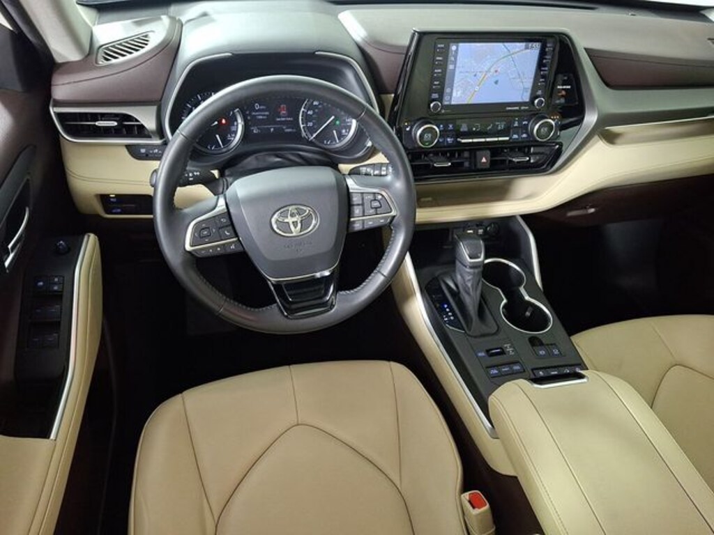 Used 2020 Toyota Highlander XLE SUV