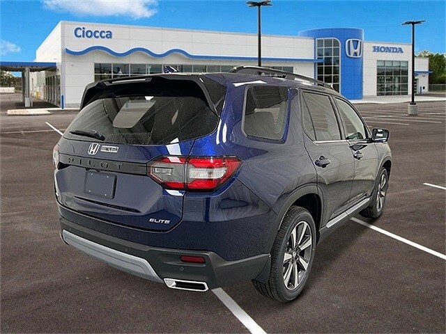 2025 Honda Pilot Touring photo 4
