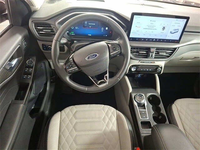 2023 Ford Escape Platinum photo 2