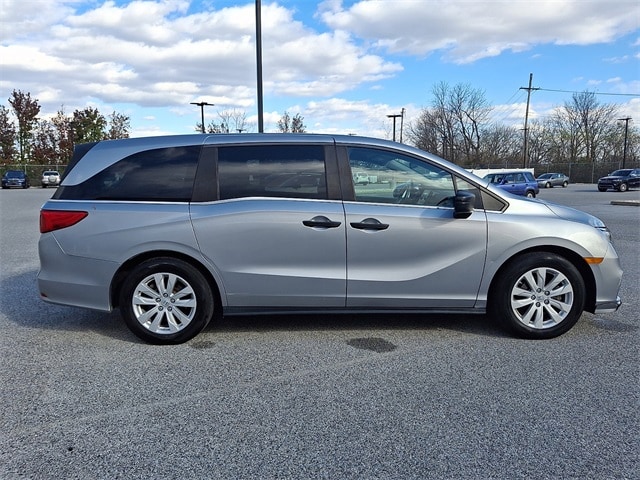 2018 Honda Odyssey LX's photo