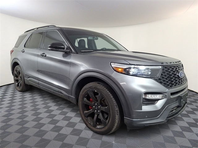 2023 Ford Explorer ST's photo