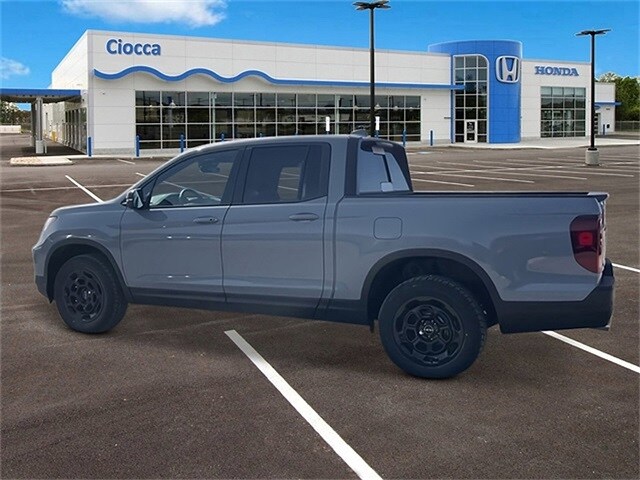 2025 Honda Ridgeline TrailSport photo 3