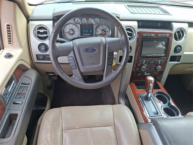 2010 Ford F-150 Lariat photo 2