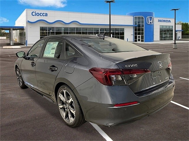 2025 Honda Civic Hybrid Sport Touring photo 3