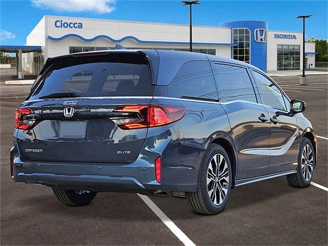 2026 Honda Odyssey Elite photo 3