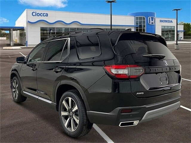 2025 Honda Pilot Elite photo 2