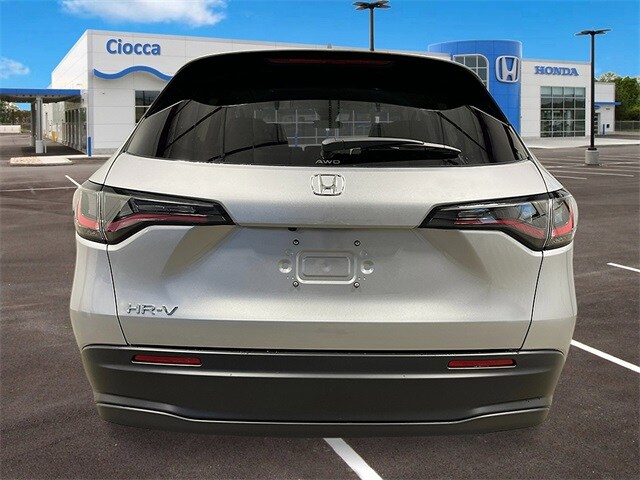 2026 Honda HR-V LX photo 3