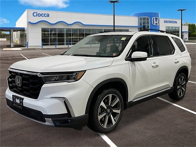 2025 Honda Pilot Elite's photo