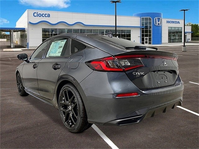 2025 Honda Civic Sport Hatchback photo 2