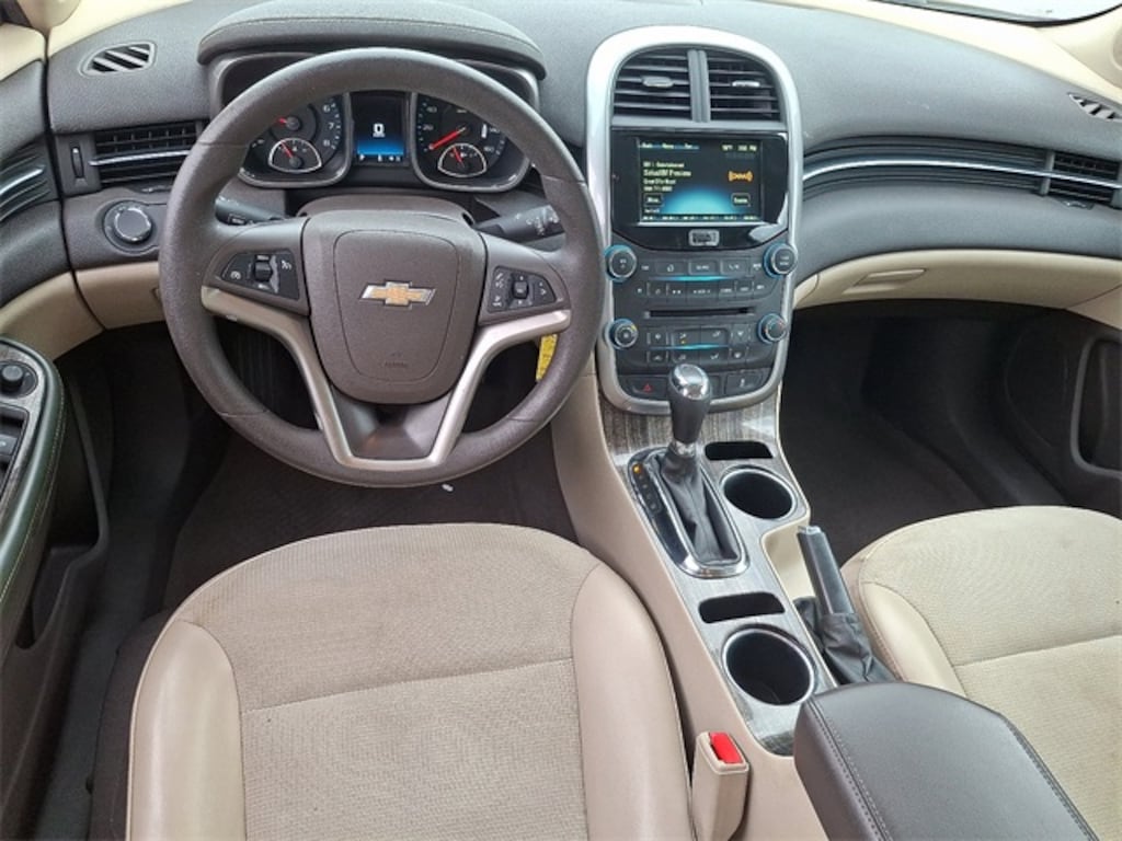 Used 2015 Chevrolet Malibu LT w/1LT Sedan