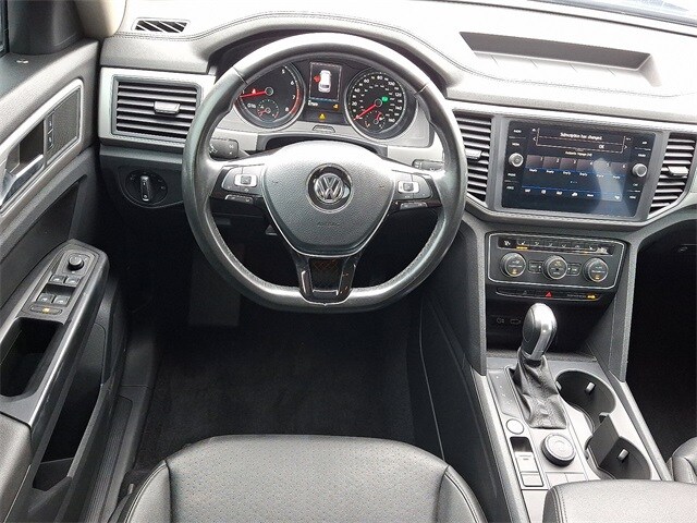 2019 Volkswagen Atlas V6 SE photo 2