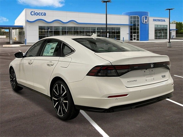 2025 Honda Accord Hybrid Touring photo 3