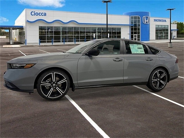 2025 Honda Accord Hybrid Sport photo 2