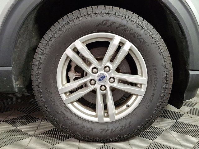 2023 Ford Explorer XLT - Photo 11