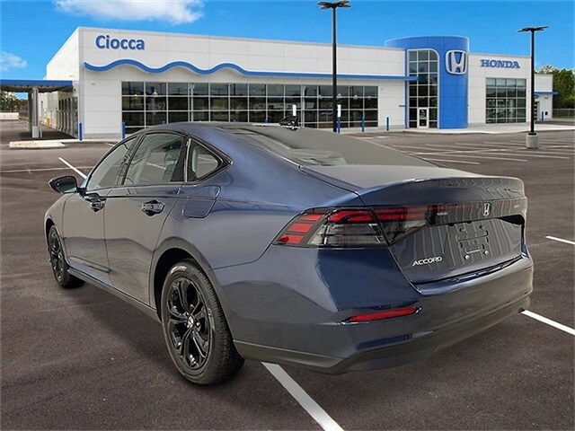 2025 Honda Accord SE photo 3