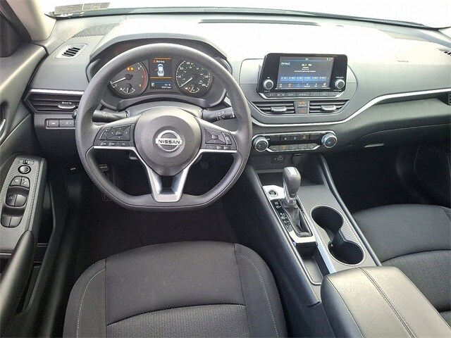 2022 Nissan Altima 2.5 S photo 2