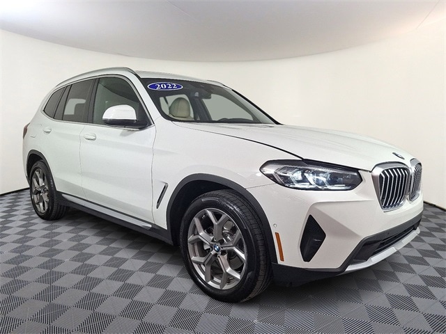 2022 BMW X3 30i's photo