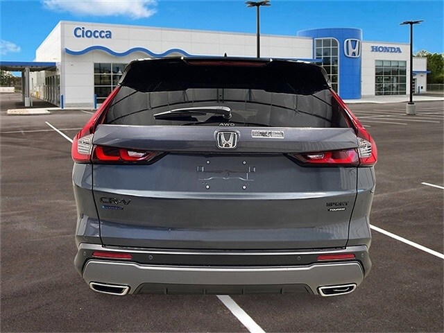 2026 Honda CR-V Hybrid Sport Touring photo 4