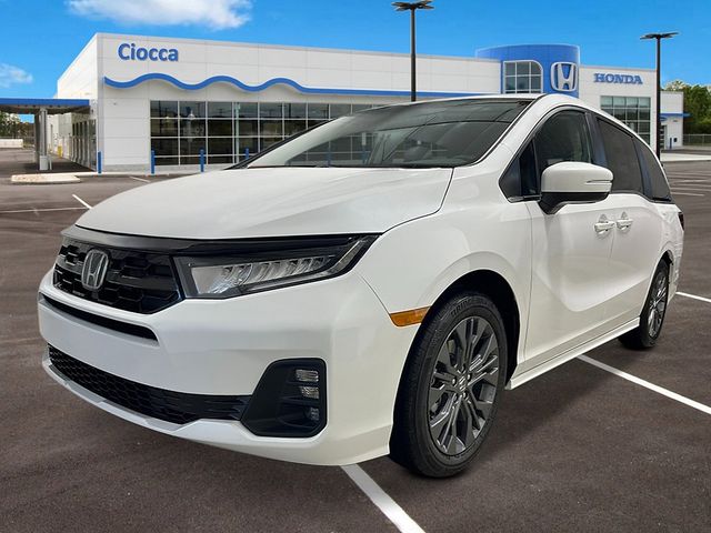 2026 Honda Odyssey Touring's photo