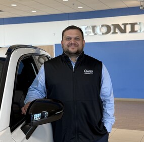 Staff member Dustin Taylor from ID_0378464fce8c