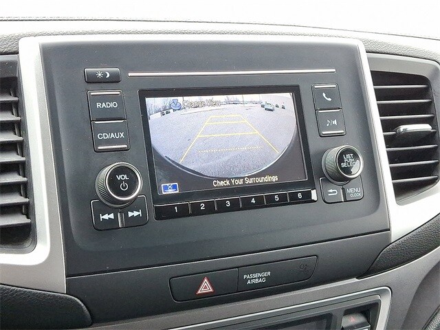 2017 Honda Ridgeline RT photo 4