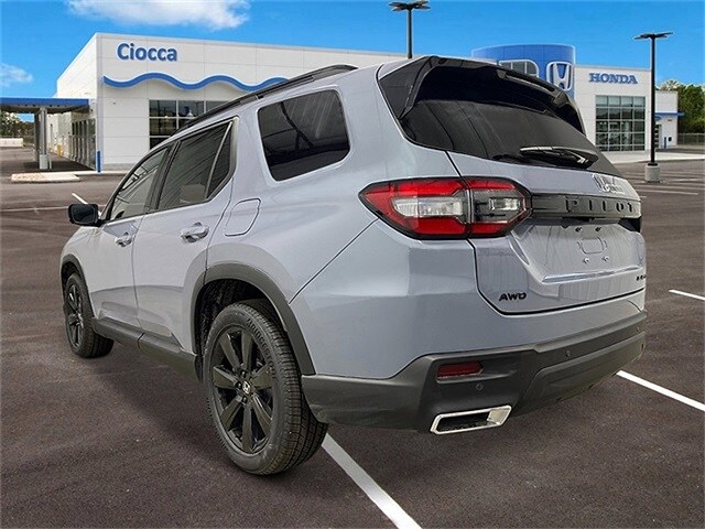 2025 Honda Pilot Black Edition photo 3