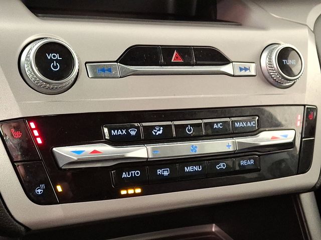 2023 Ford Explorer XLT - Photo 18