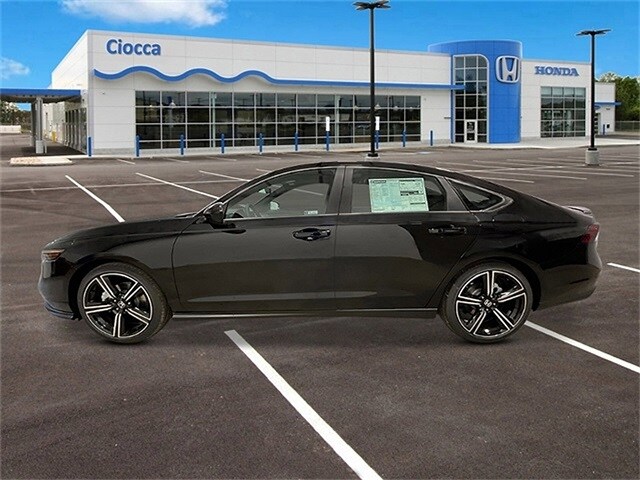 2025 Honda Accord Hybrid Sport photo 2