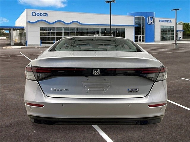 2025 Honda Accord Hybrid Touring photo 4
