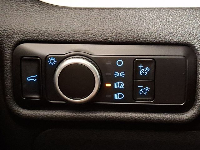 2023 Ford Explorer XLT - Photo 25