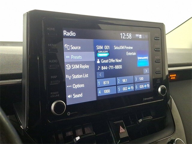 2022 Toyota Corolla LE photo 2