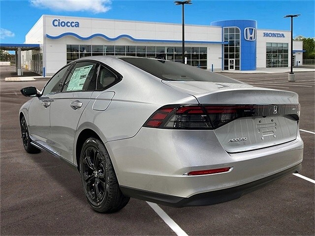2025 Honda Accord SE photo 3