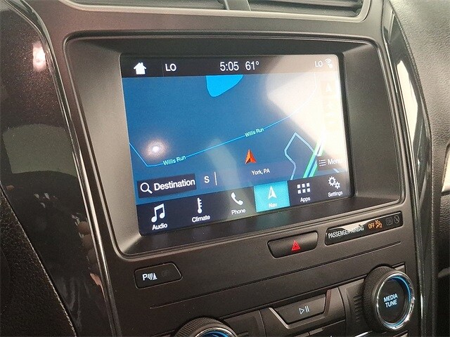 2019 Ford Explorer XLT photo 3