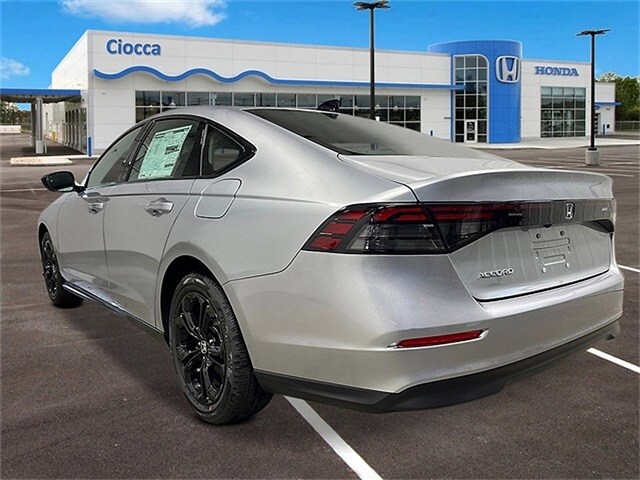 2025 Honda Accord SE photo 3
