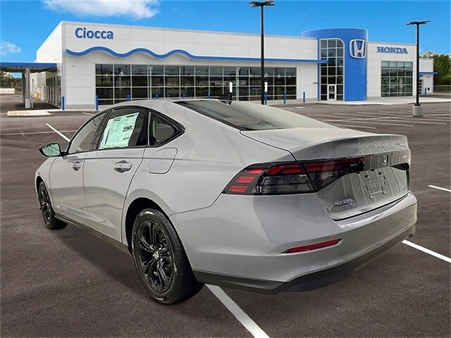 2025 Honda Accord SE photo 3