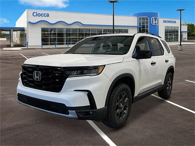 2025 Honda Pilot TrailSport's photo