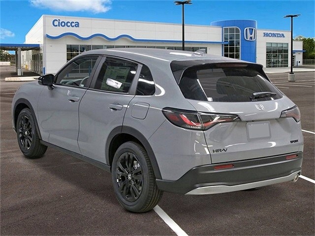 2026 Honda HR-V Sport photo 2