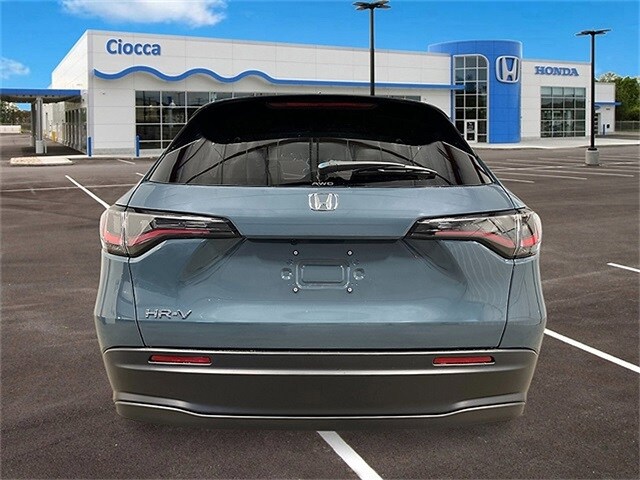 2026 Honda HR-V LX photo 2
