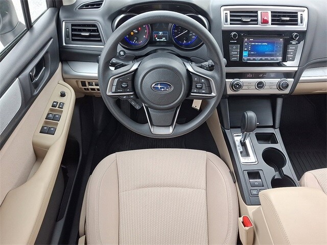 2019 Subaru Outback 2.5i photo 2