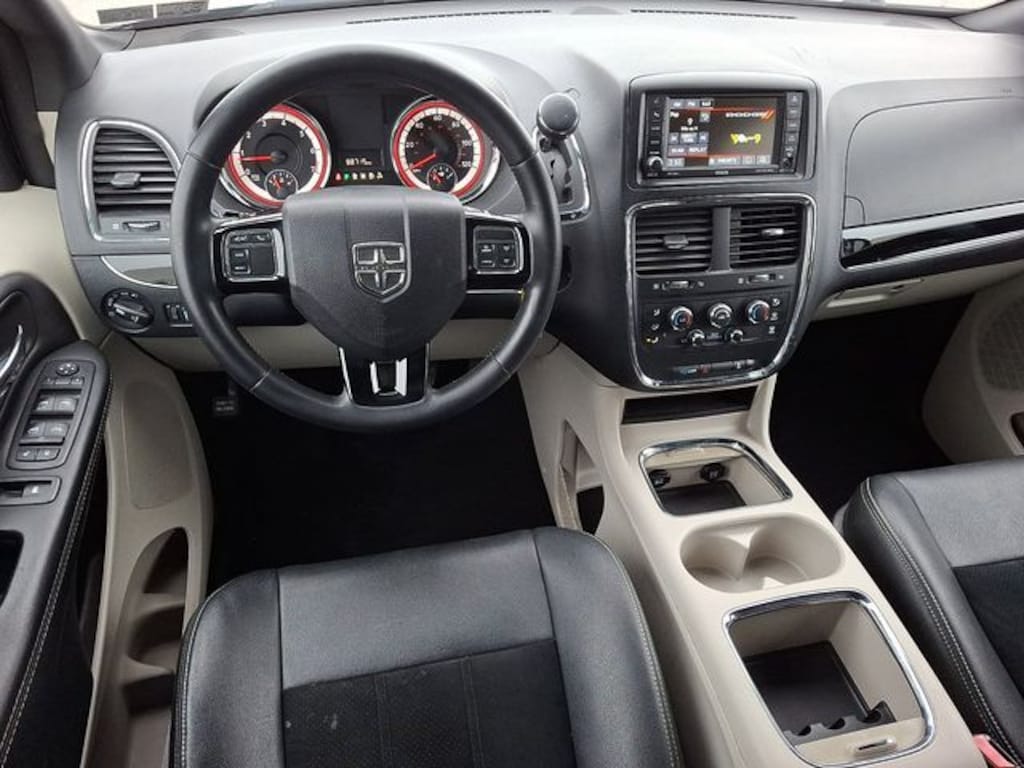 Used 2018 Dodge Grand Caravan SXT Van Passenger Van