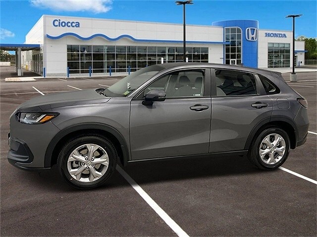 2025 Honda HR-V LX photo 2