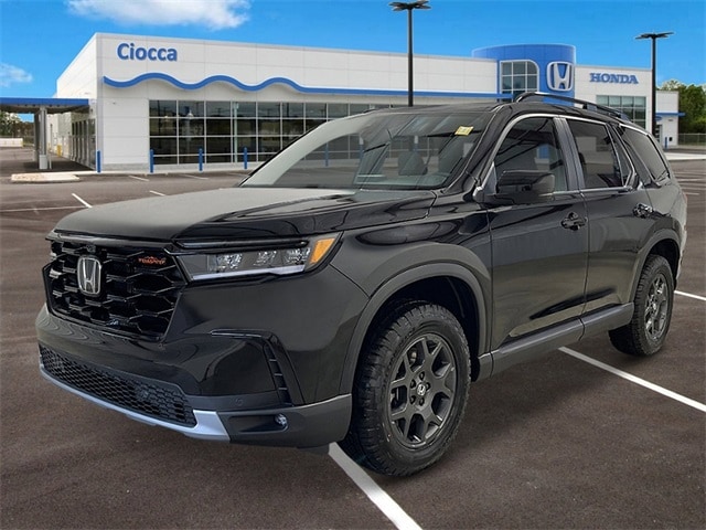 2025 Honda Pilot TrailSport's photo