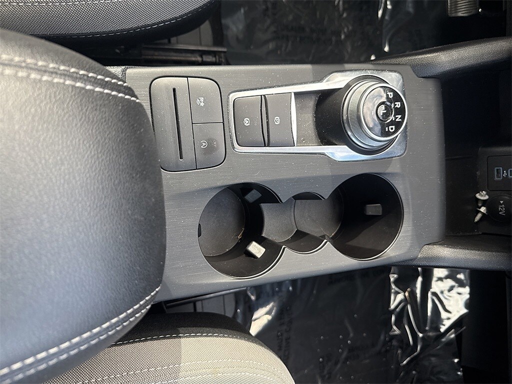 2022 Ford Escape SE photo 3