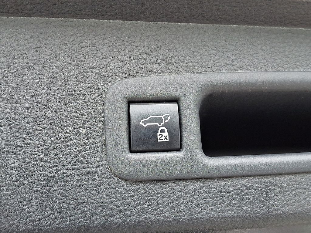 2021 Toyota Sienna XLE - Photo 32