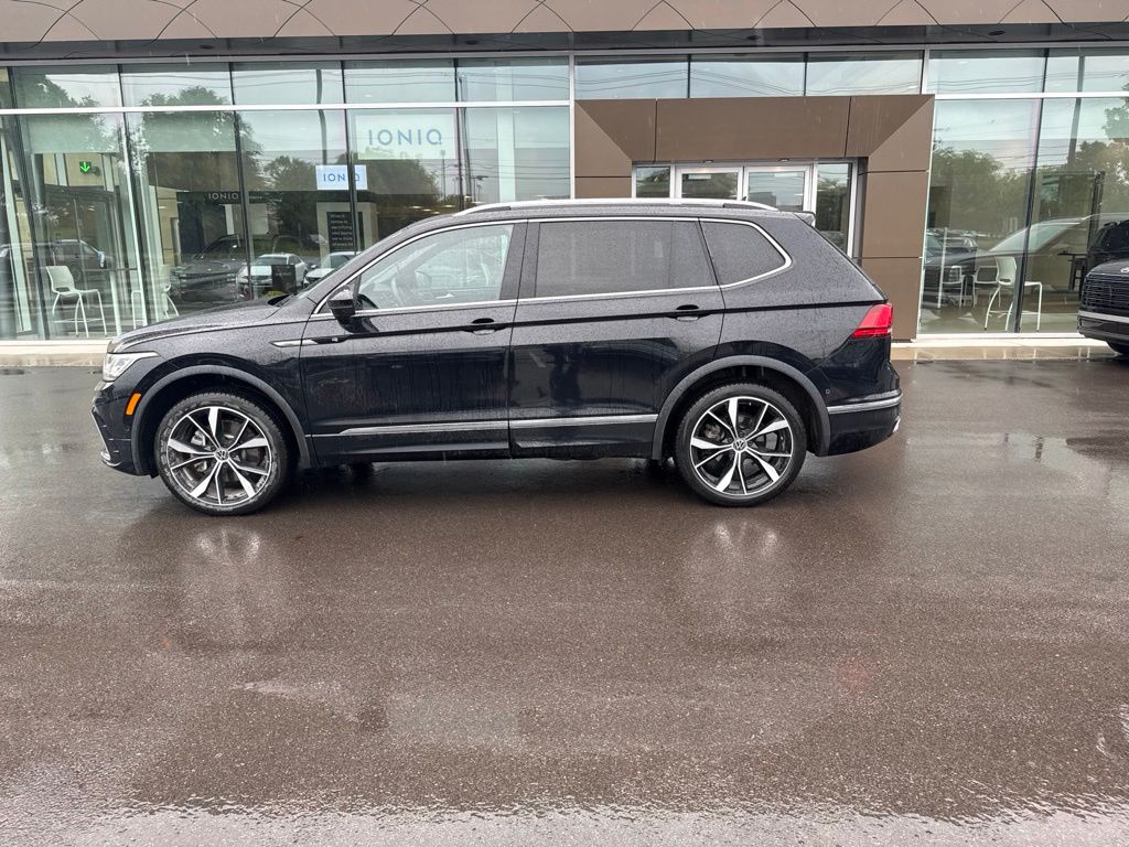 2023 Volkswagen Tiguan SEL R-LINE - Photo 8