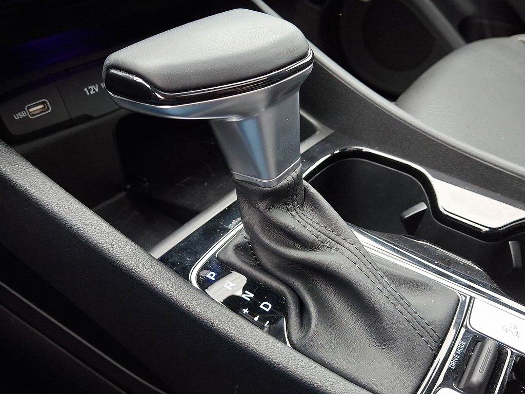 2022 Hyundai Santa Cruz Limited - Photo 18